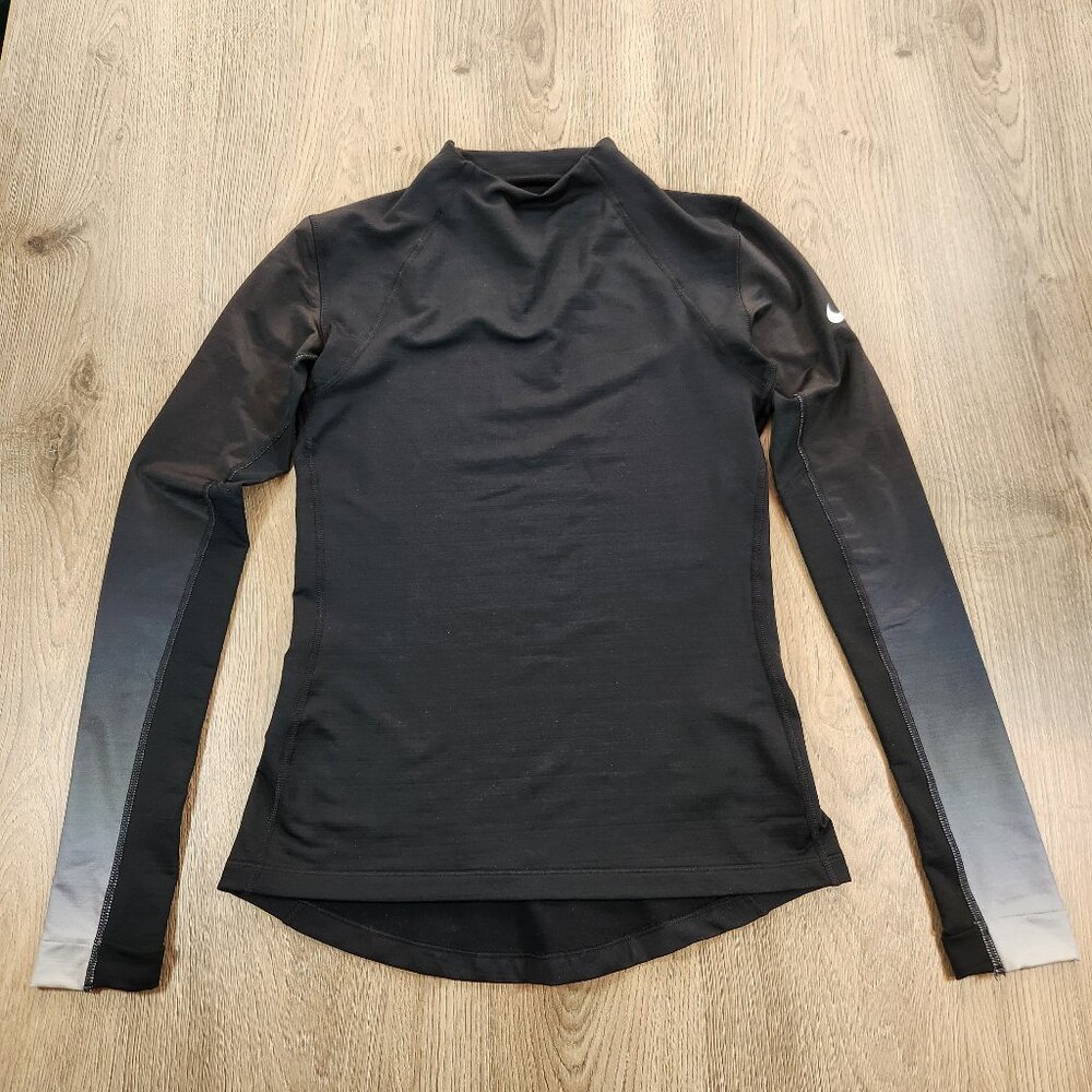 Nike Pro Hyperwarm Women’s Medium Mock Neck Training Top Black Grey Ombre Sleeve
